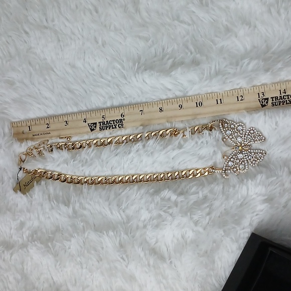 *NWT* Natasha Goldtone Bridal Whimsical Rhinestone Butterfly Statement Necklace - Picture 12 of 16